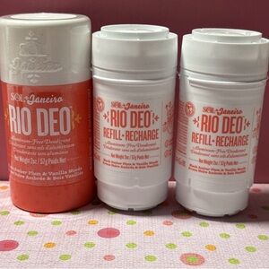 Sol de Janeiro Rio Deo Cheirosa 40 Refillable Deodorant and 2 refills.